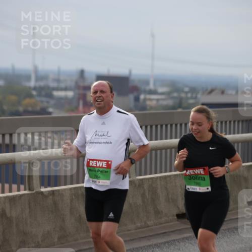 03.10.2025 - Köhlbrandbrückenlauf Jannik Wohlers http://msf.ph/oto/9151925 03.10.2025 15:59:45 Position 1 7984, 7965 meine-sportfotos.de