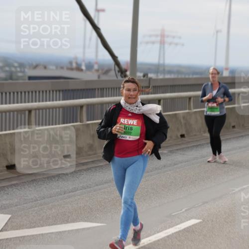 03.10.2025 - Köhlbrandbrückenlauf Jannik Wohlers http://msf.ph/oto/9151934 03.10.2025 15:59:47 Position 1 8222 meine-sportfotos.de