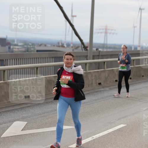 03.10.2025 - Köhlbrandbrückenlauf Jannik Wohlers http://msf.ph/oto/9151941 03.10.2025 15:59:48 Position 1  meine-sportfotos.de