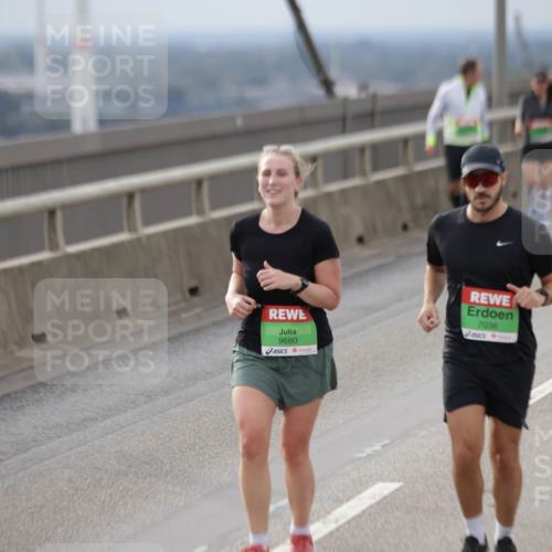 03.10.2025 - Köhlbrandbrückenlauf Jannik Wohlers http://msf.ph/oto/9151972 03.10.2025 16:00:02 Position 1 9680, 7038 meine-sportfotos.de