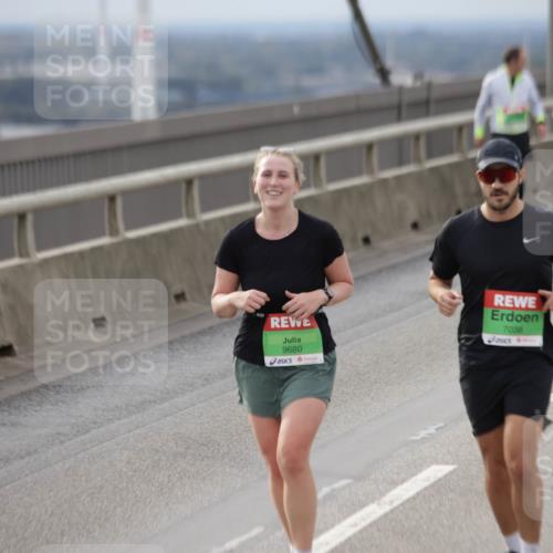 03.10.2025 - Köhlbrandbrückenlauf Jannik Wohlers http://msf.ph/oto/9151979 03.10.2025 16:00:02 Position 1 9680, 7038, 9312 meine-sportfotos.de
