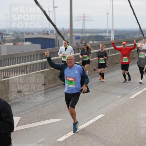 03.10.2025 - Köhlbrandbrückenlauf Jannik Wohlers http://msf.ph/oto/9152048 03.10.2025 16:00:11 Position 1 8665, 8502 meine-sportfotos.de