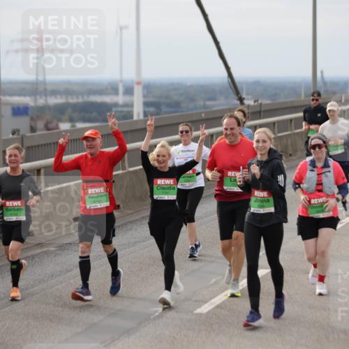 03.10.2025 - Köhlbrandbrückenlauf Jannik Wohlers http://msf.ph/oto/9152058 03.10.2025 16:00:12 Position 1 8159, 8160, 7707, 775 meine-sportfotos.de