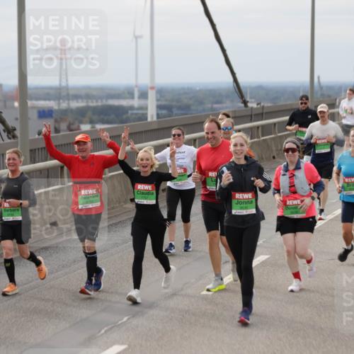03.10.2025 - Köhlbrandbrückenlauf Jannik Wohlers http://msf.ph/oto/9152063 03.10.2025 16:00:12 Position 1 8160, 7707 meine-sportfotos.de