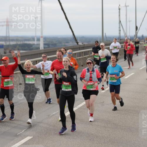03.10.2025 - Köhlbrandbrückenlauf Jannik Wohlers http://msf.ph/oto/9152064 03.10.2025 16:00:13 Position 1 7707, 8160, 9636 meine-sportfotos.de