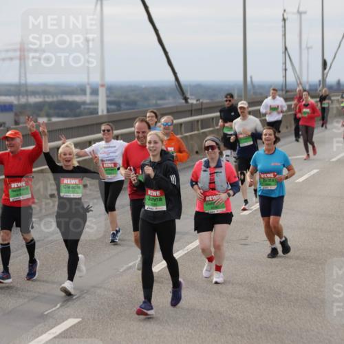 03.10.2025 - Köhlbrandbrückenlauf Jannik Wohlers http://msf.ph/oto/9152065 03.10.2025 16:00:13 Position 1 8160, 7707, 9636 meine-sportfotos.de