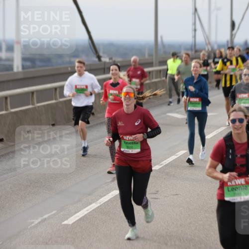 03.10.2025 - Köhlbrandbrückenlauf Jannik Wohlers http://msf.ph/oto/9152097 03.10.2025 16:00:17 Position 1 8335, 7991 meine-sportfotos.de