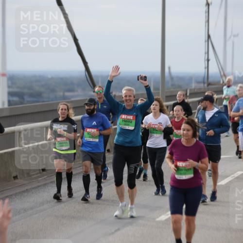 03.10.2025 - Köhlbrandbrückenlauf Jannik Wohlers http://msf.ph/oto/9152182 03.10.2025 16:00:30 Position 1 8121 meine-sportfotos.de