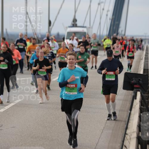 03.10.2025 - Köhlbrandbrückenlauf Jannik Wohlers http://msf.ph/oto/9152250 03.10.2025 16:00:40 Position 1 8317, 7917 meine-sportfotos.de