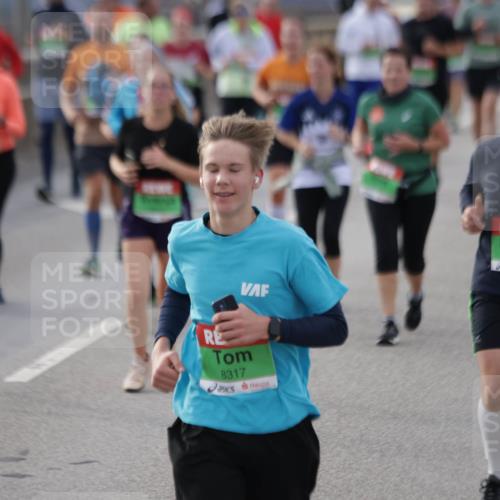 03.10.2025 - Köhlbrandbrückenlauf Jannik Wohlers http://msf.ph/oto/9152261 03.10.2025 16:00:41 Position 1 8317, 7917 meine-sportfotos.de