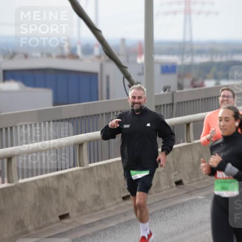 03.10.2025 - Köhlbrandbrückenlauf Jannik Wohlers http://msf.ph/oto/9152281 03.10.2025 16:00:45 Position 1 8520 meine-sportfotos.de