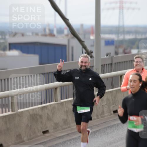 03.10.2025 - Köhlbrandbrückenlauf Jannik Wohlers http://msf.ph/oto/9152284 03.10.2025 16:00:45 Position 1 8520 meine-sportfotos.de