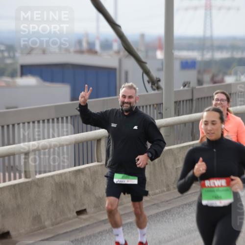 03.10.2025 - Köhlbrandbrückenlauf Jannik Wohlers http://msf.ph/oto/9152287 03.10.2025 16:00:45 Position 1 8520 meine-sportfotos.de