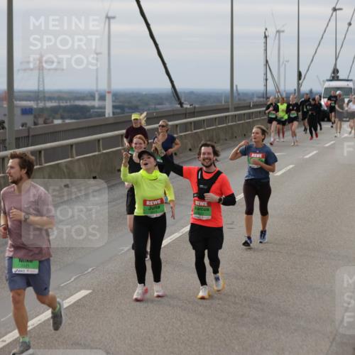03.10.2025 - Köhlbrandbrückenlauf Jannik Wohlers http://msf.ph/oto/9152380 03.10.2025 16:00:58 Position 1 7571 meine-sportfotos.de