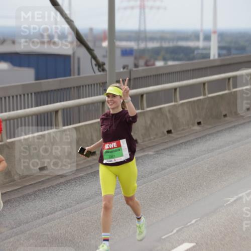 03.10.2025 - Köhlbrandbrückenlauf Jannik Wohlers http://msf.ph/oto/9152414 03.10.2025 16:01:02 Position 1 7351 meine-sportfotos.de