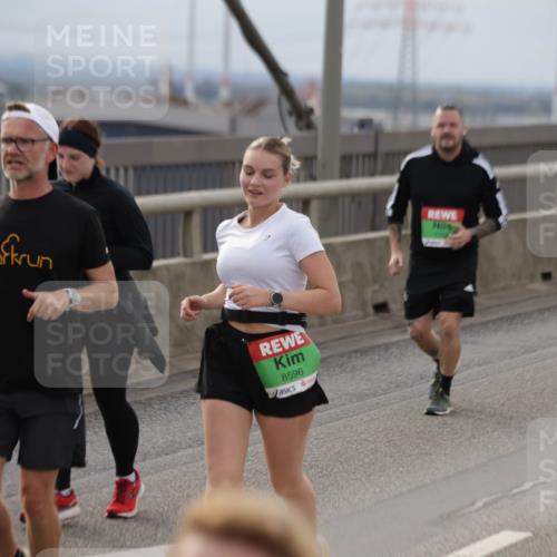 03.10.2025 - Köhlbrandbrückenlauf Jannik Wohlers http://msf.ph/oto/9152447 03.10.2025 16:01:12 Position 1 8596, 1, 0 meine-sportfotos.de
