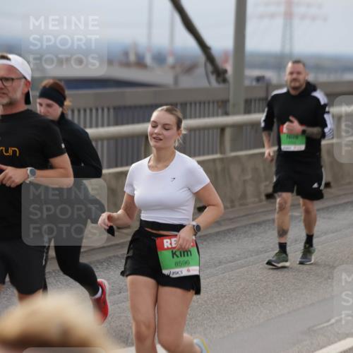 03.10.2025 - Köhlbrandbrückenlauf Jannik Wohlers http://msf.ph/oto/9152450 03.10.2025 16:01:12 Position 1 8596 meine-sportfotos.de