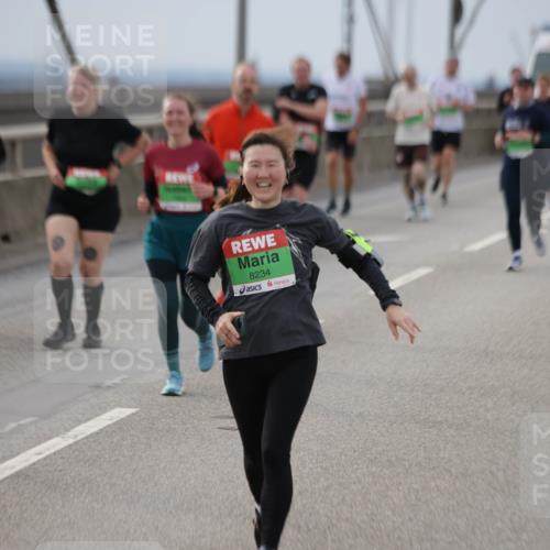 03.10.2025 - Köhlbrandbrückenlauf Jannik Wohlers http://msf.ph/oto/9152503 03.10.2025 16:01:22 Position 1 8166, 8234 meine-sportfotos.de