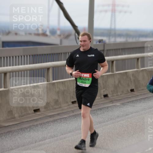 03.10.2025 - Köhlbrandbrückenlauf Jannik Wohlers http://msf.ph/oto/9152538 03.10.2025 16:01:30 Position 1 8058, 142 meine-sportfotos.de