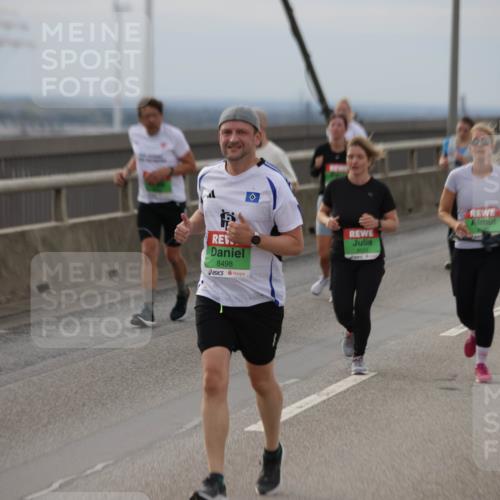 03.10.2025 - Köhlbrandbrückenlauf Jannik Wohlers http://msf.ph/oto/9152545 03.10.2025 16:01:31 Position 1 8498 meine-sportfotos.de