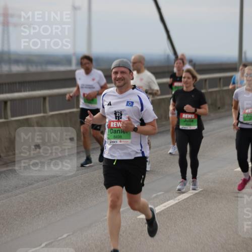 03.10.2025 - Köhlbrandbrückenlauf Jannik Wohlers http://msf.ph/oto/9152547 03.10.2025 16:01:31 Position 1 8498, 8022 meine-sportfotos.de