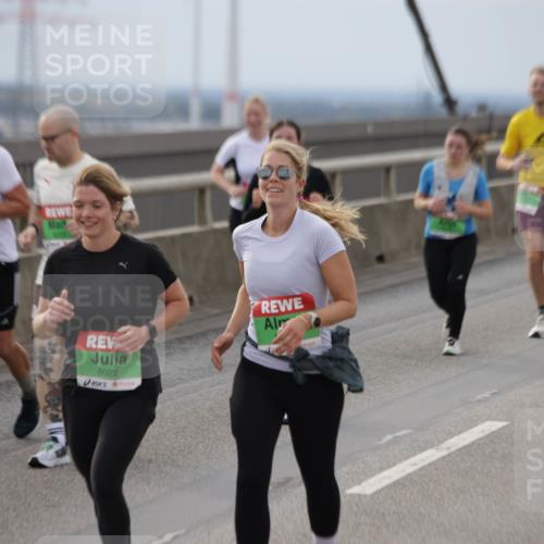 03.10.2025 - Köhlbrandbrückenlauf Jannik Wohlers http://msf.ph/oto/9152560 03.10.2025 16:01:34 Position 1 8022 meine-sportfotos.de
