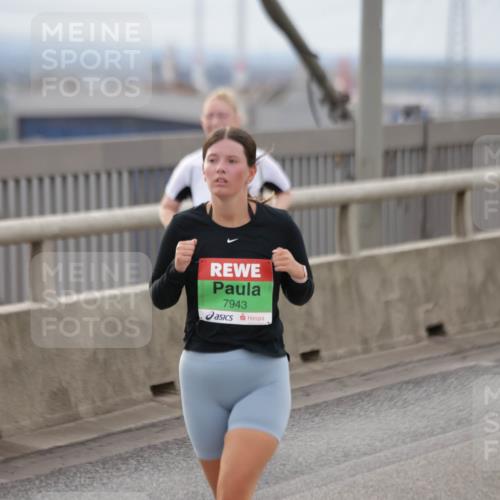 03.10.2025 - Köhlbrandbrückenlauf Jannik Wohlers http://msf.ph/oto/9152586 03.10.2025 16:01:36 Position 1 7943 meine-sportfotos.de