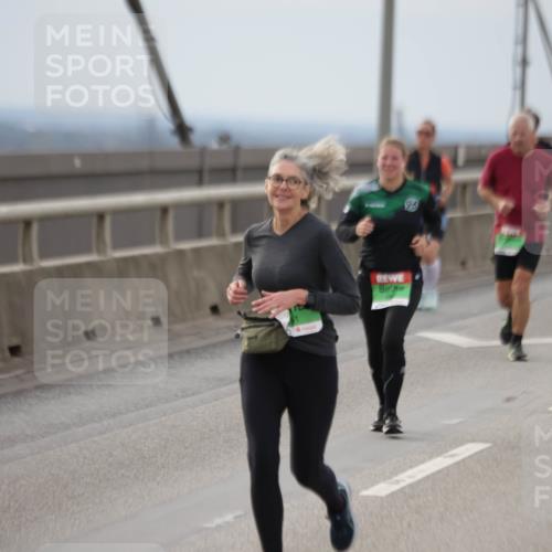 03.10.2025 - Köhlbrandbrückenlauf Jannik Wohlers http://msf.ph/oto/9152654 03.10.2025 16:01:47 Position 1 96 meine-sportfotos.de