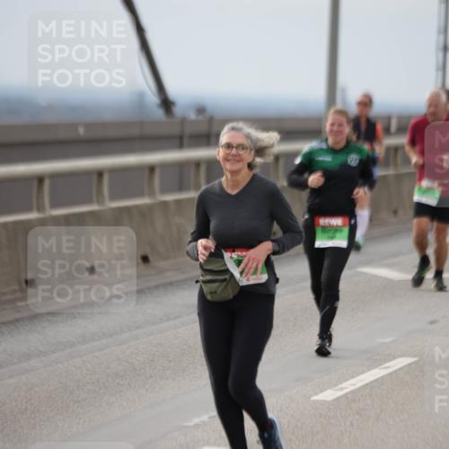 03.10.2025 - Köhlbrandbrückenlauf Jannik Wohlers http://msf.ph/oto/9152656 03.10.2025 16:01:47 Position 1  meine-sportfotos.de