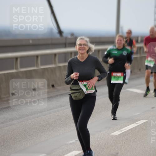 03.10.2025 - Köhlbrandbrückenlauf Jannik Wohlers http://msf.ph/oto/9152657 03.10.2025 16:01:47 Position 1 96 meine-sportfotos.de