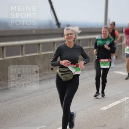 03.10.2025 - Köhlbrandbrückenlauf Jannik Wohlers http://msf.ph/oto/9152660 03.10.2025 16:01:48 Position 1  meine-sportfotos.de
