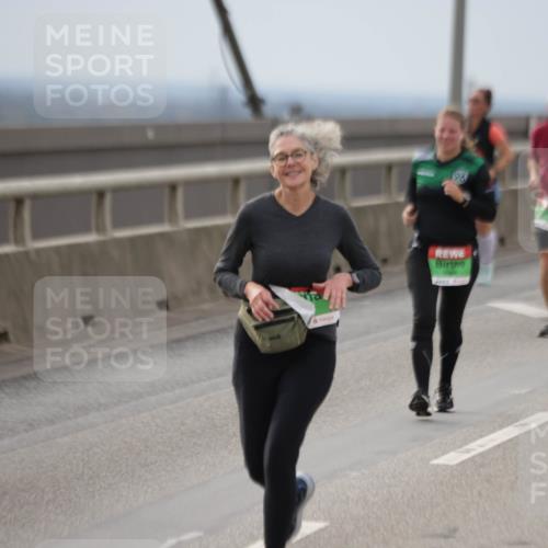 03.10.2025 - Köhlbrandbrückenlauf Jannik Wohlers http://msf.ph/oto/9152661 03.10.2025 16:01:48 Position 1  meine-sportfotos.de