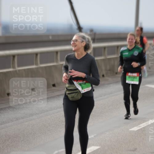 03.10.2025 - Köhlbrandbrückenlauf Jannik Wohlers http://msf.ph/oto/9152663 03.10.2025 16:01:48 Position 1 96 meine-sportfotos.de