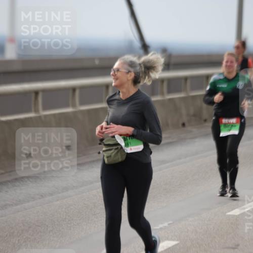03.10.2025 - Köhlbrandbrückenlauf Jannik Wohlers http://msf.ph/oto/9152666 03.10.2025 16:01:48 Position 1 3, 96 meine-sportfotos.de