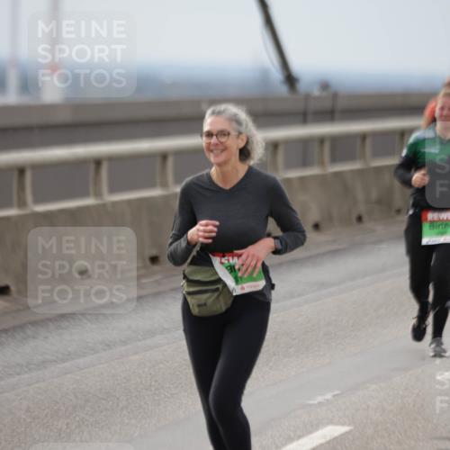 03.10.2025 - Köhlbrandbrückenlauf Jannik Wohlers http://msf.ph/oto/9152669 03.10.2025 16:01:48 Position 1  meine-sportfotos.de