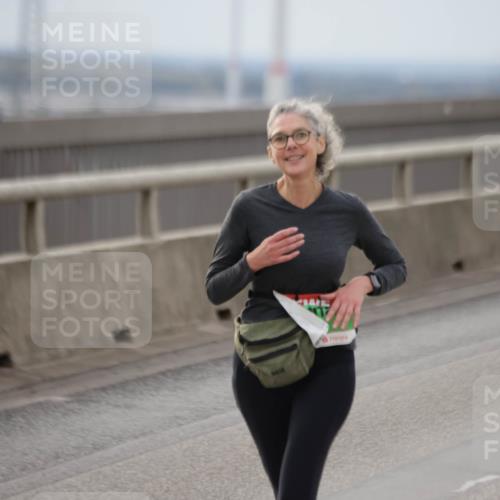03.10.2025 - Köhlbrandbrückenlauf Jannik Wohlers http://msf.ph/oto/9152684 03.10.2025 16:01:49 Position 1  meine-sportfotos.de