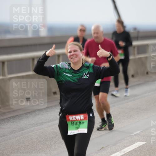 03.10.2025 - Köhlbrandbrückenlauf Jannik Wohlers http://msf.ph/oto/9152691 03.10.2025 16:01:52 Position 1 26 meine-sportfotos.de