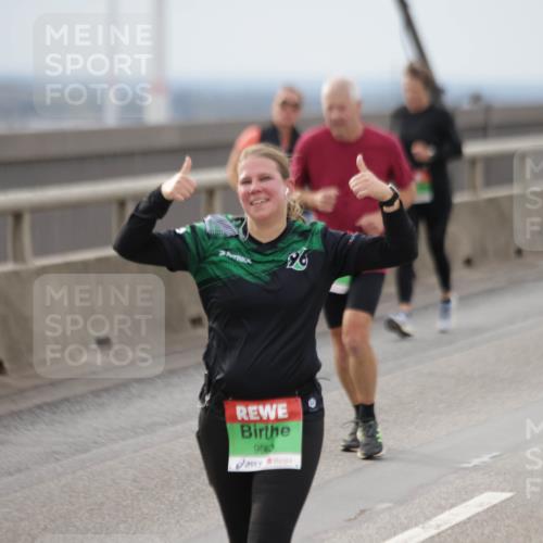 03.10.2025 - Köhlbrandbrückenlauf Jannik Wohlers http://msf.ph/oto/9152692 03.10.2025 16:01:52 Position 1 906 meine-sportfotos.de