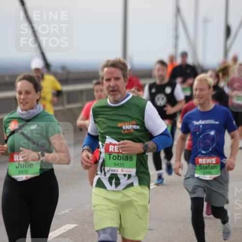 03.10.2025 - Köhlbrandbrückenlauf Jannik Wohlers http://msf.ph/oto/9152707 03.10.2025 16:01:59 Position 1 9436, 9435, 7183 meine-sportfotos.de