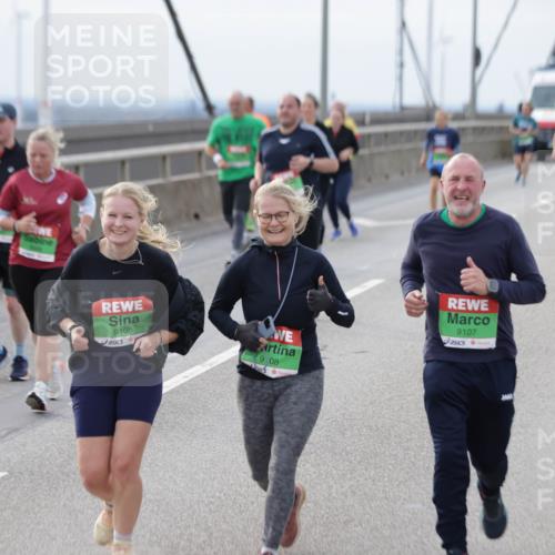 03.10.2025 - Köhlbrandbrückenlauf Jannik Wohlers http://msf.ph/oto/9152765 03.10.2025 16:02:06 Position 1 9105, 9, 08, 9107 meine-sportfotos.de