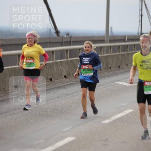 03.10.2025 - Köhlbrandbrückenlauf Jannik Wohlers http://msf.ph/oto/9152783 03.10.2025 16:02:11 Position 1 2025, 9157 meine-sportfotos.de
