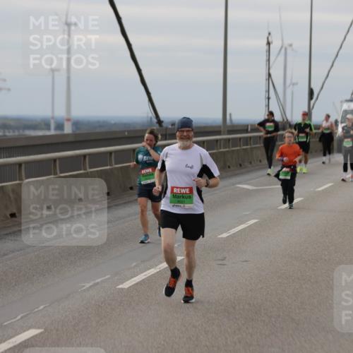 03.10.2025 - Köhlbrandbrückenlauf Jannik Wohlers http://msf.ph/oto/9152815 03.10.2025 16:02:17 Position 1 8021 meine-sportfotos.de