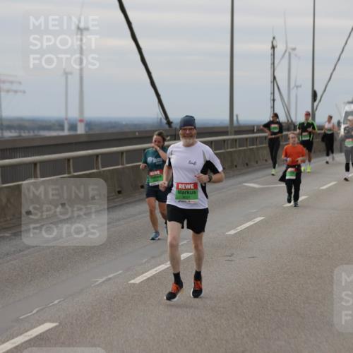 03.10.2025 - Köhlbrandbrückenlauf Jannik Wohlers http://msf.ph/oto/9152816 03.10.2025 16:02:17 Position 1 8021 meine-sportfotos.de