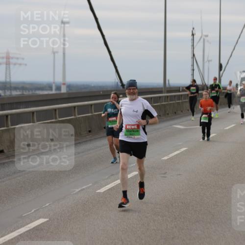 03.10.2025 - Köhlbrandbrückenlauf Jannik Wohlers http://msf.ph/oto/9152817 03.10.2025 16:02:17 Position 1 8021 meine-sportfotos.de
