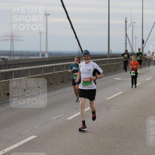 03.10.2025 - Köhlbrandbrückenlauf Jannik Wohlers http://msf.ph/oto/9152818 03.10.2025 16:02:17 Position 1 8021 meine-sportfotos.de