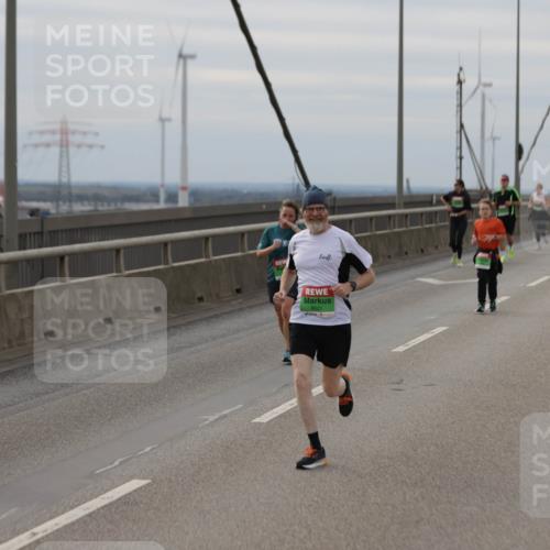 03.10.2025 - Köhlbrandbrückenlauf Jannik Wohlers http://msf.ph/oto/9152819 03.10.2025 16:02:17 Position 1 8021 meine-sportfotos.de