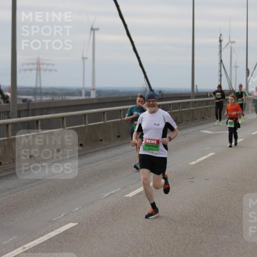 03.10.2025 - Köhlbrandbrückenlauf Jannik Wohlers http://msf.ph/oto/9152820 03.10.2025 16:02:17 Position 1 8021 meine-sportfotos.de