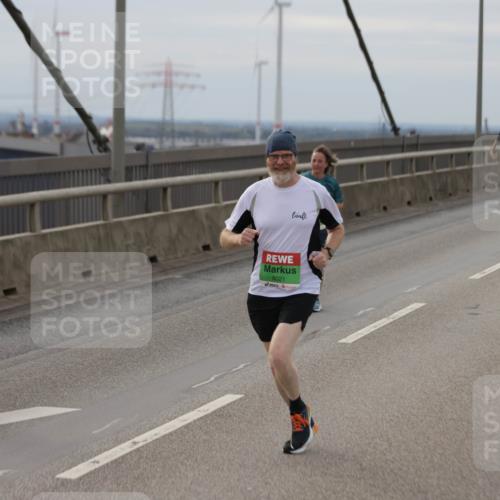 03.10.2025 - Köhlbrandbrückenlauf Jannik Wohlers http://msf.ph/oto/9152828 03.10.2025 16:02:18 Position 1 8021 meine-sportfotos.de