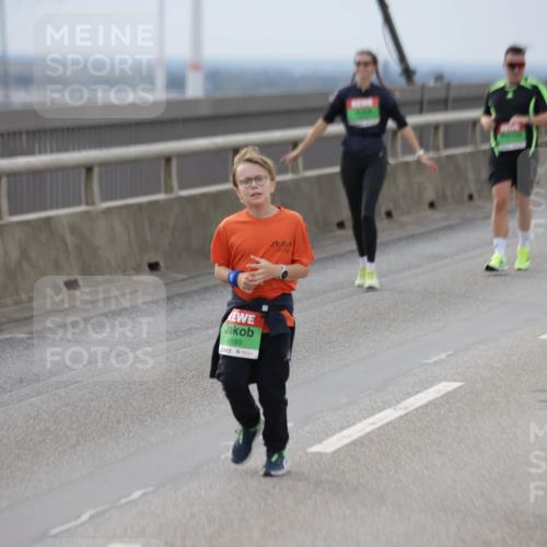 03.10.2025 - Köhlbrandbrückenlauf Jannik Wohlers http://msf.ph/oto/9152844 03.10.2025 16:02:24 Position 1 8189 meine-sportfotos.de