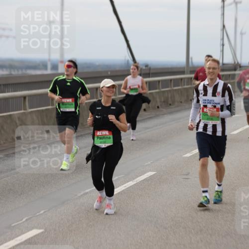 03.10.2025 - Köhlbrandbrückenlauf Jannik Wohlers http://msf.ph/oto/9152859 03.10.2025 16:02:27 Position 1 8152, 8736 meine-sportfotos.de